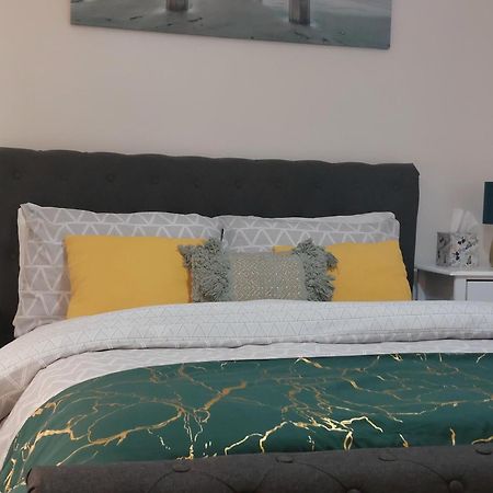 Lovely 2-Bed House In The Heart Of Woodhouse Leeds Leeds  Esterno foto